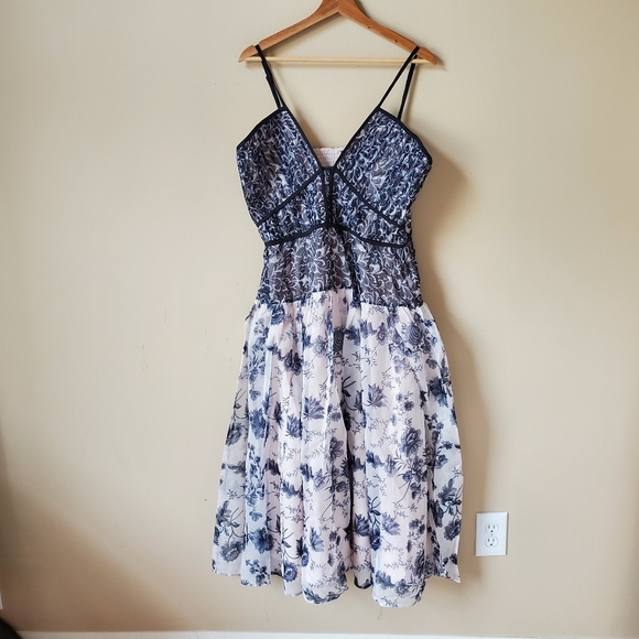 Anthropologie V-Neck Floral Midi Dress - Picture 8 of 10